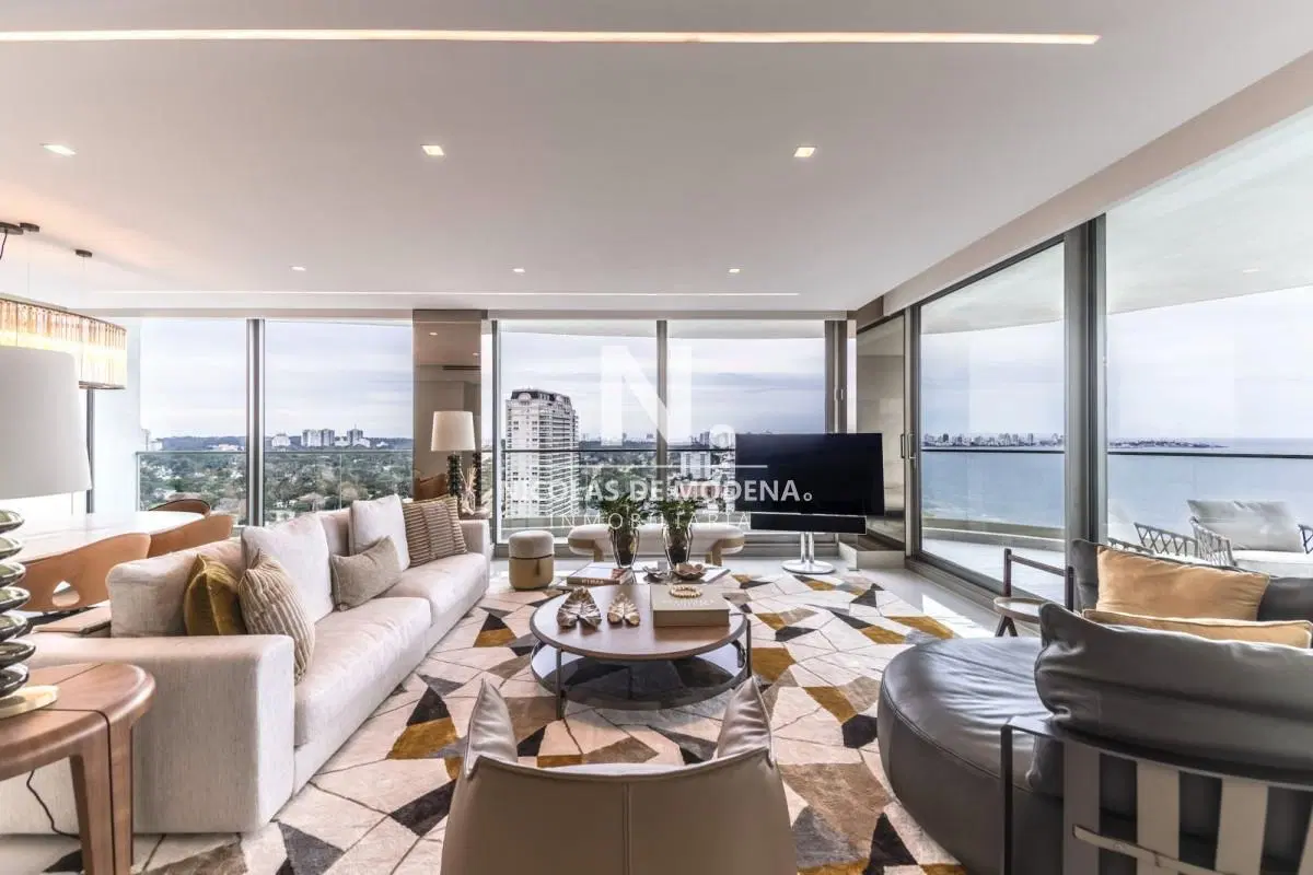 Departamento de 4 dormitorios en venta en Torre Premium en Punta del Este, Torre Fendi Chateau 2