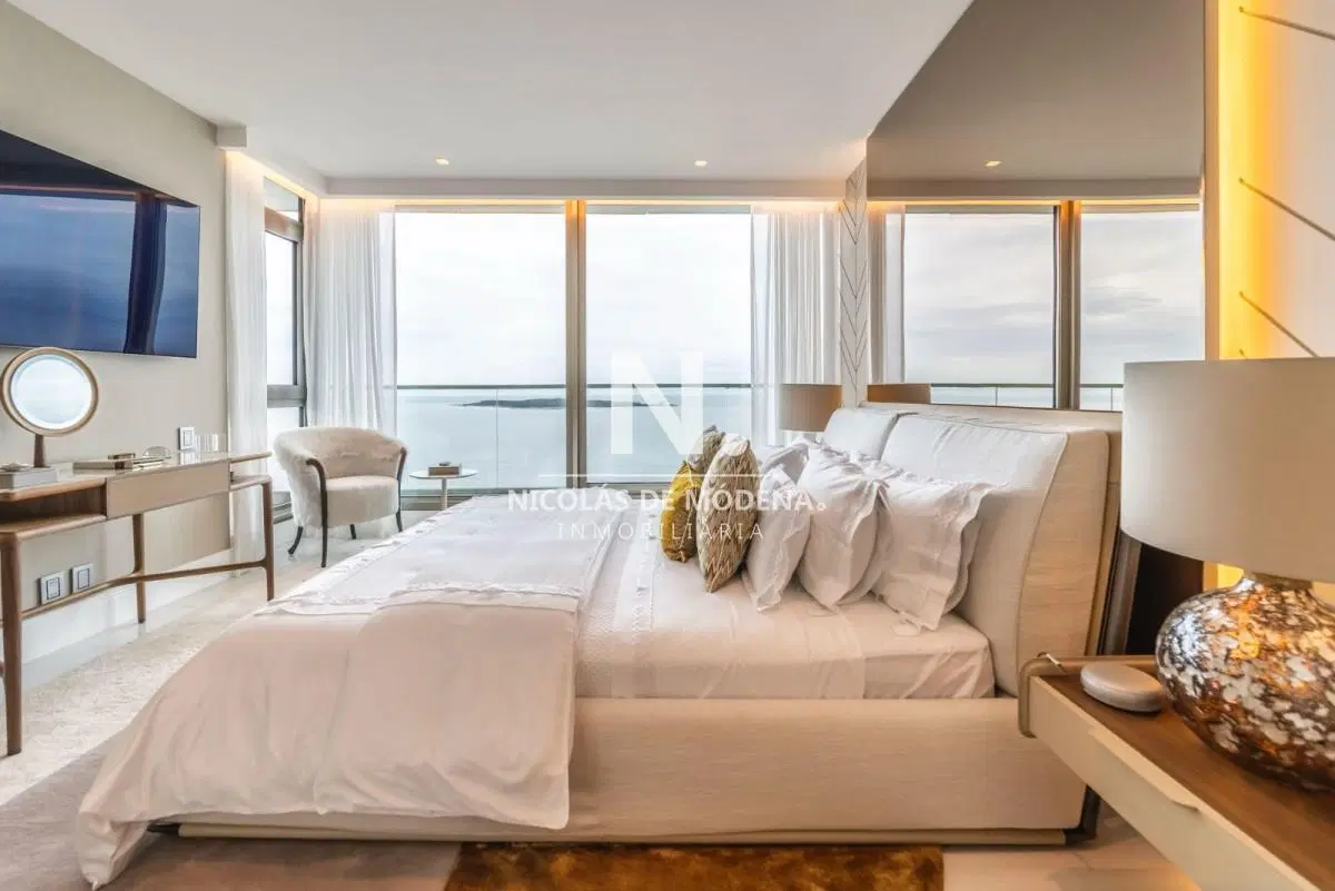 Departamento de 4 dormitorios en venta en Torre Premium en Punta del Este, Torre Fendi Chateau 5