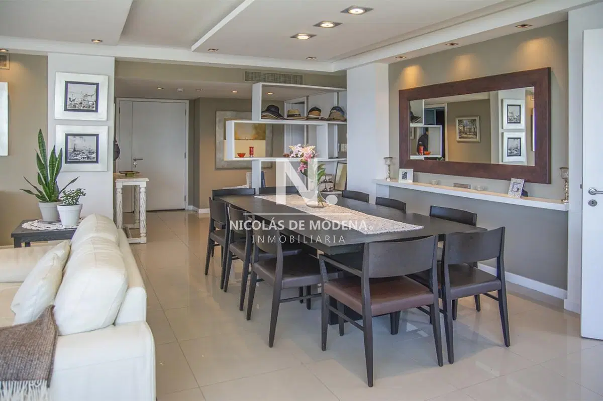 Apartamento de 4 dormitorios en venta en Torre Tiburon, Playa Brava frente al mar 8