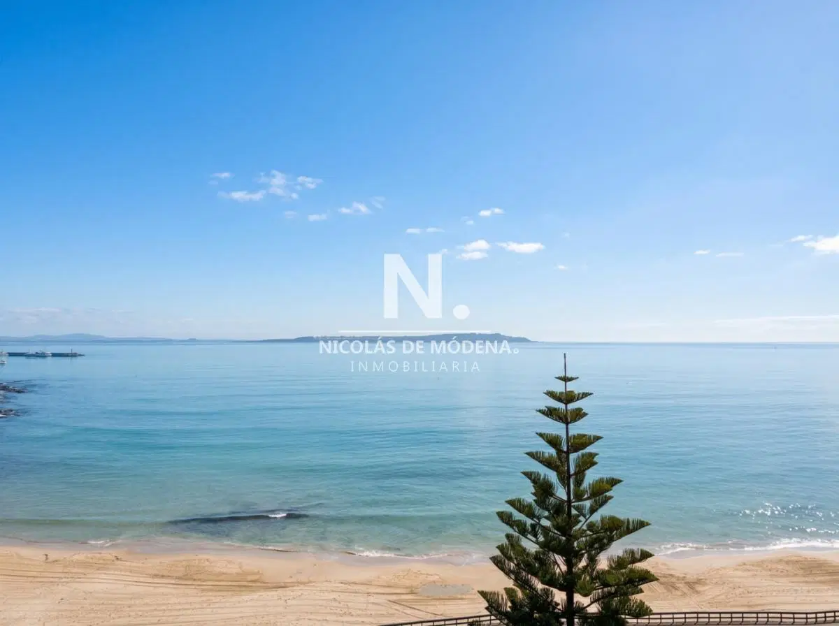 Venta de Apartamento de 3 Dormitorios en Edificio Malecón - Playa Mansa, Punta del Este 2