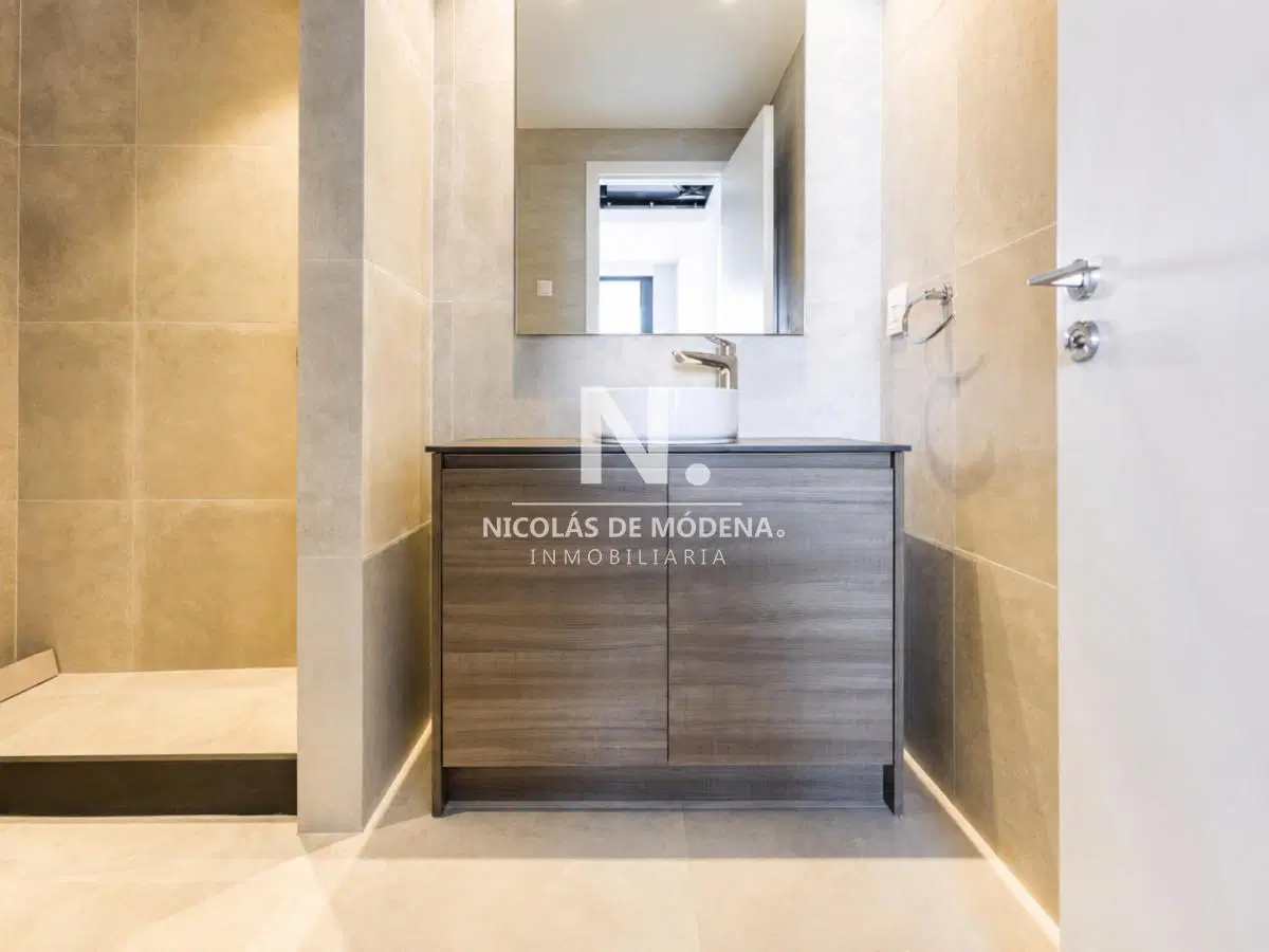 Exclusivo Apartamento Dúplex de 4 dormitorios en Venta - Venetian Luxury Residences, Playa Mansa, Pu 8