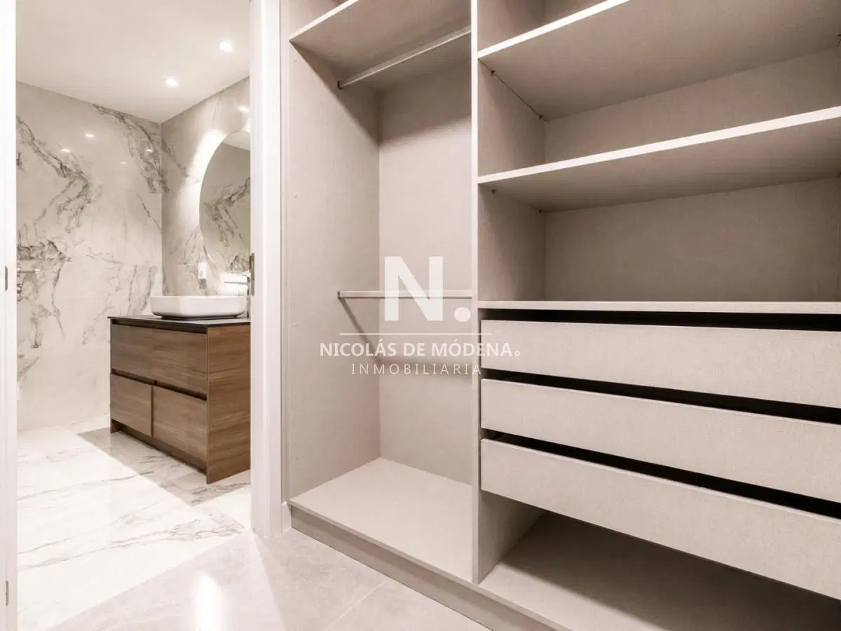 Exclusivo Apartamento Dúplex de 4 dormitorios en Venta - Venetian Luxury Residences, Playa Mansa, Pu 5