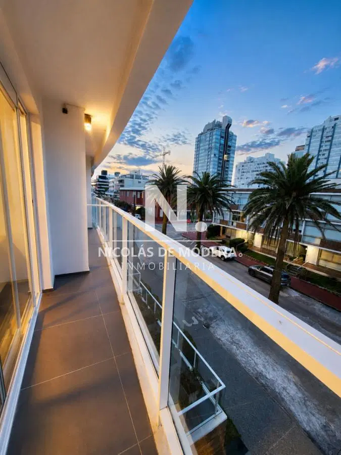 Apartamento de 1 dormitorio en venta - Edificio Bonaire III, Península, Punta del Este 5