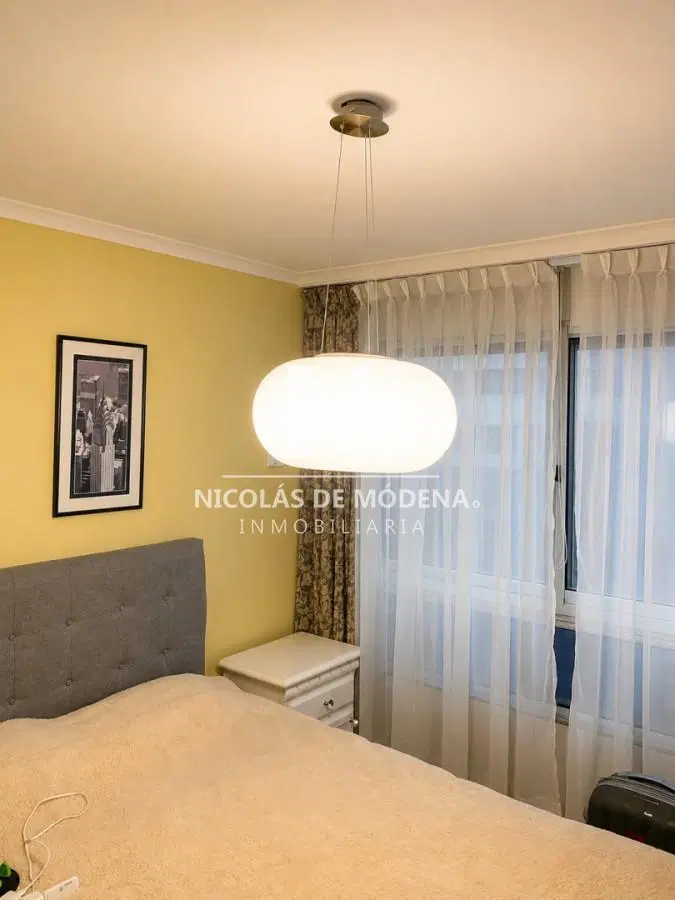 Penthouse Exclusivo en Zona Premium: Amplio Living Comedor, 2 Baños, Toilette y Doble Garaje en Torr 4