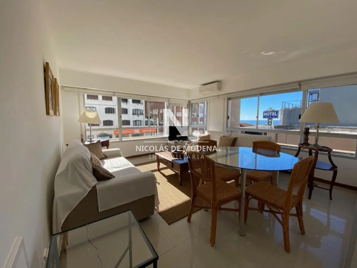 En venta apartamento de 2 dormitorios en Península, Punta del Este 2