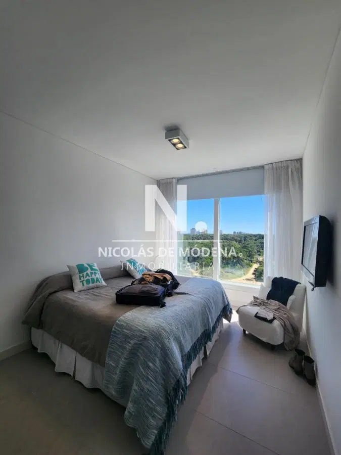 Vende apartamento de 3 dormitorios en suite, con vista al mar en Brava, Punta del Este 5