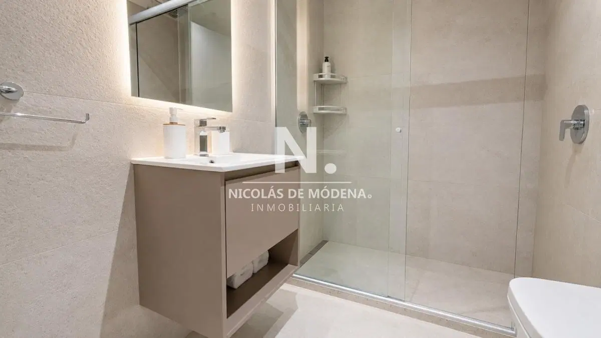 Apartamento en venta de 2 dormitorios en Playa Brava Punta del Este 4