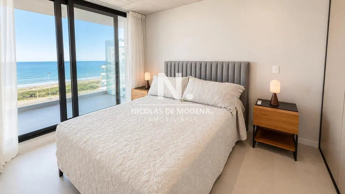 Apartamento en venta de 2 dormitorios en Playa Brava Punta del Este 8