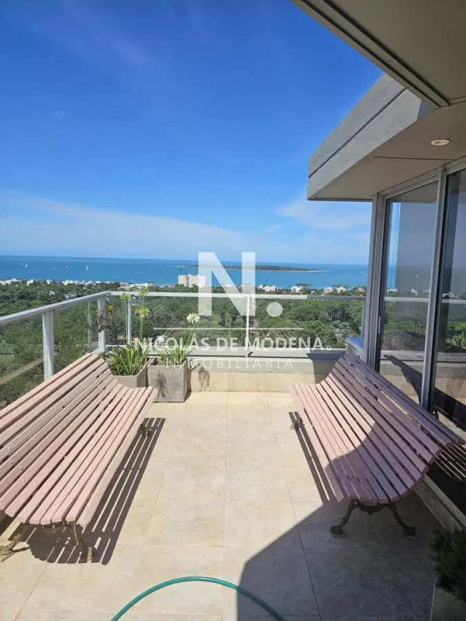 Vende departamento Penthouse de 4 dormitorios en Punta del Este 5