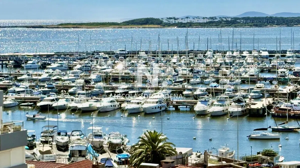IMPERDIBLE VISTA AL PUERTO! departamento de 2 dormitorios en venta 2