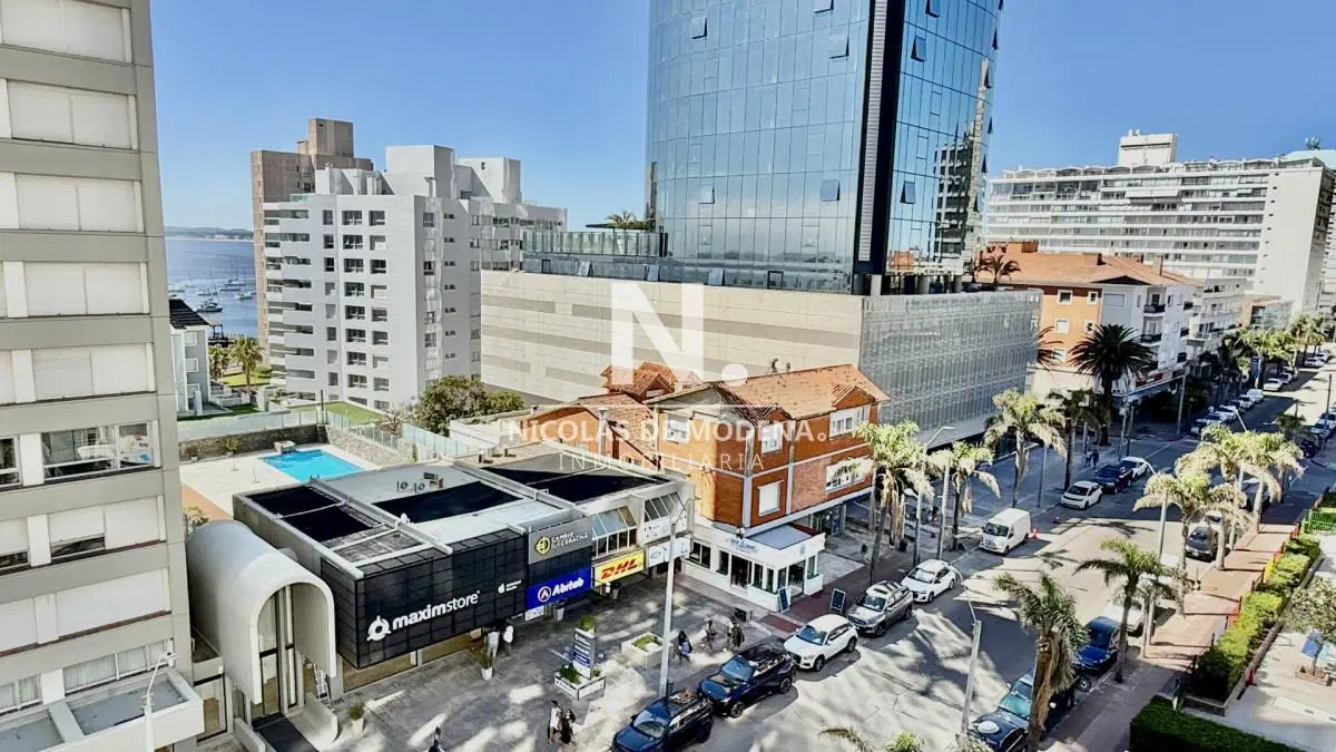 IMPERDIBLE VISTA AL PUERTO! departamento de 2 dormitorios en venta 5