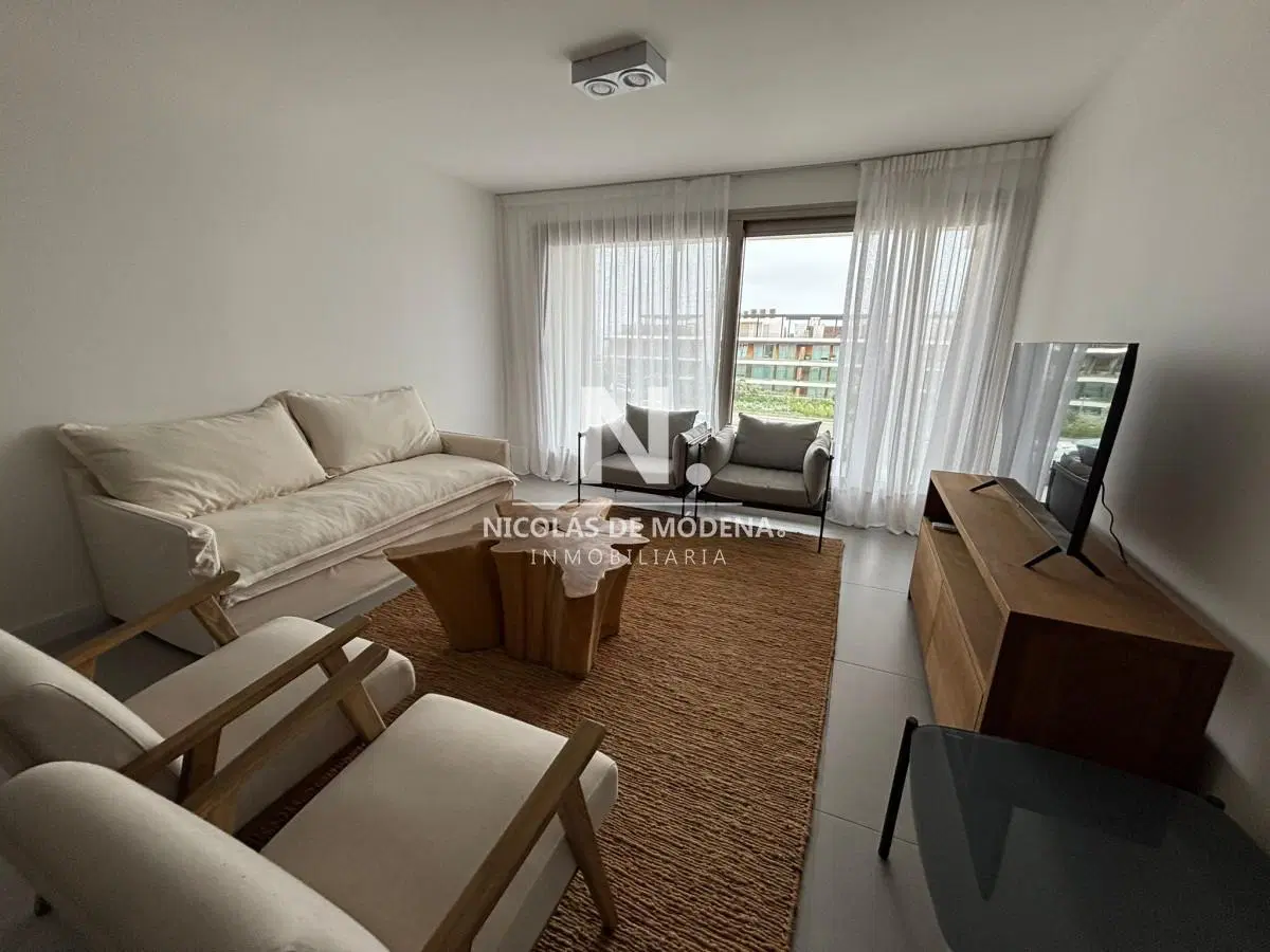Vende apartamento en Manantiales frente al mar de 2 dormitorios. 3
