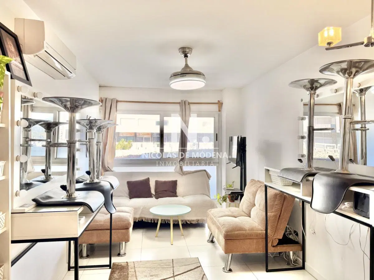 APARTAMENTO EN VENTA SOBRE ROOSEVELT CON GARAJE 2