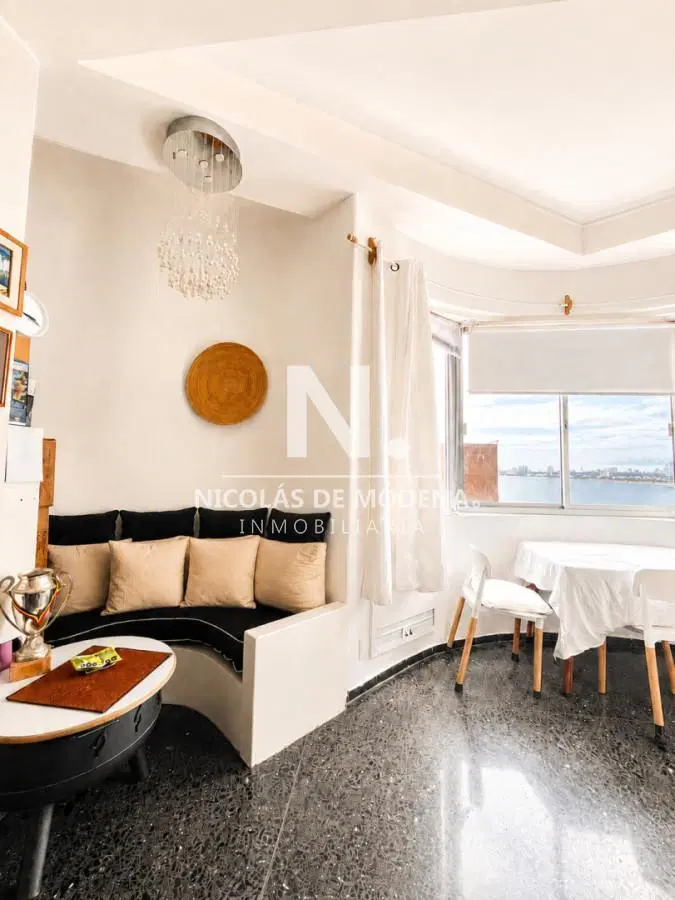 Apartamento en edificio emblematico con vista al mar en venta 3