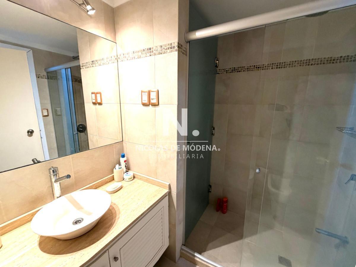 Foto de Apartamento en venta frente al mar, parada 19 playa mansa, imagen 5