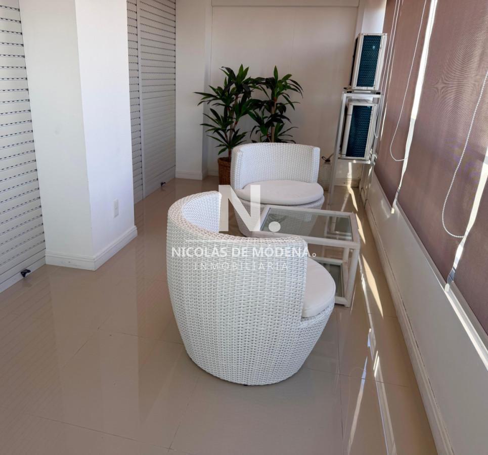 Foto de Apartamento en venta frente al mar, parada 19 playa mansa, imagen 2
