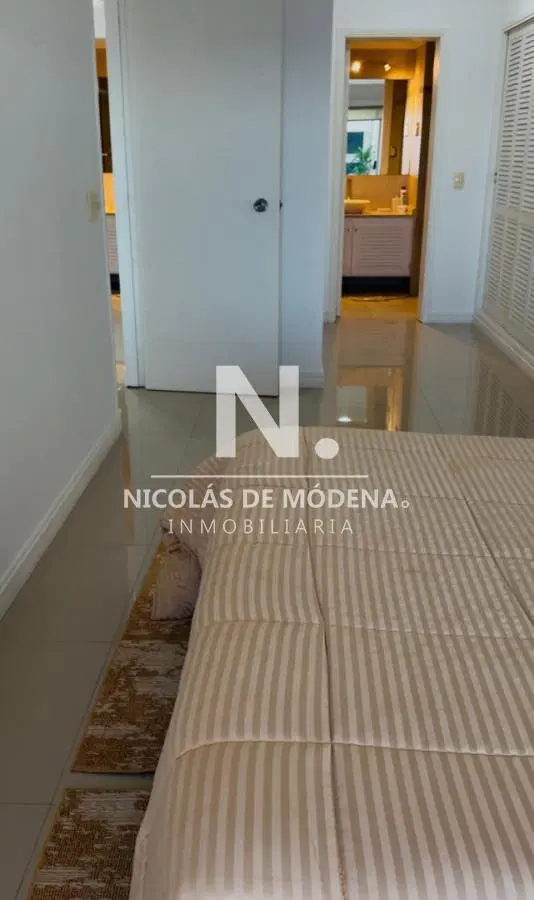 Apartamento en venta frente al mar, parada 19 playa mansa 8