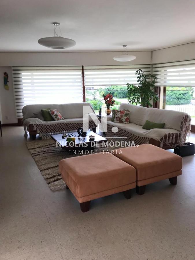 Foto de Excelente casa en venta y alquiler - Playa Mansa de 4 dormitorios, imagen 1
