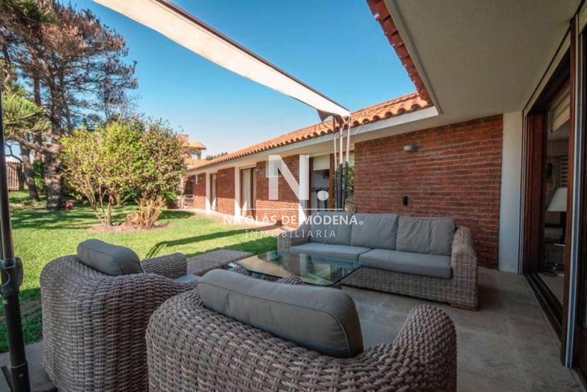 Foto de Excelente casa en venta y alquiler - Playa Mansa de 4 dormitorios, imagen 4
