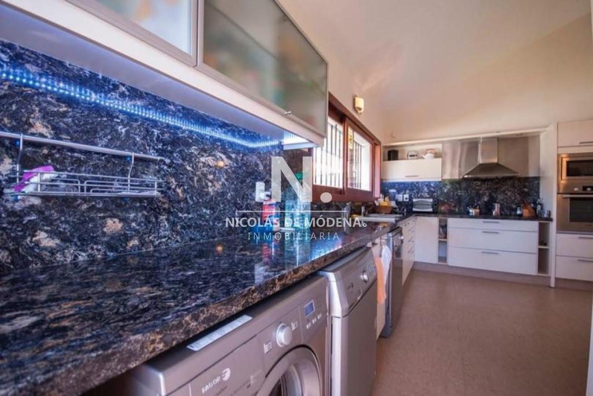 Foto de Excelente casa en venta y alquiler - Playa Mansa de 4 dormitorios, imagen 3