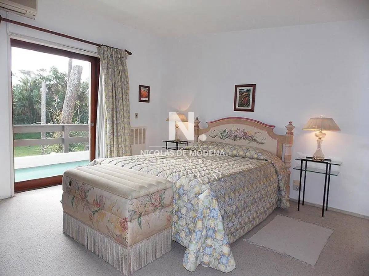 Vende casa en Mansa, Punta del Este de 3 dormitorios. 5