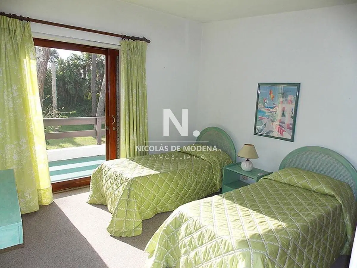 Vende casa en Mansa, Punta del Este de 3 dormitorios. 8