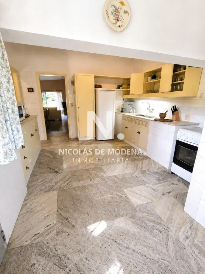Espectacular chalet en zona residencial proximo a Punta Shopping 1