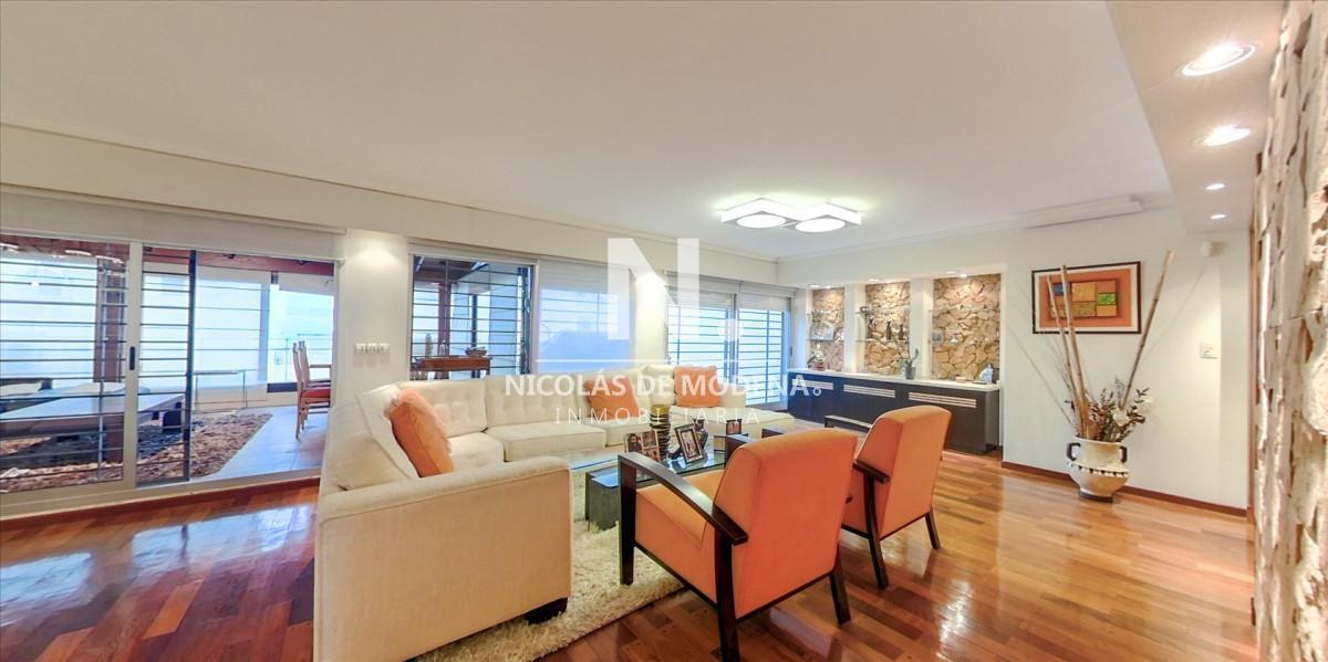 Foto de Penthouse de 4 Dormitorios en Venta, frente a la Rambla Punta Carretas, imagen 1