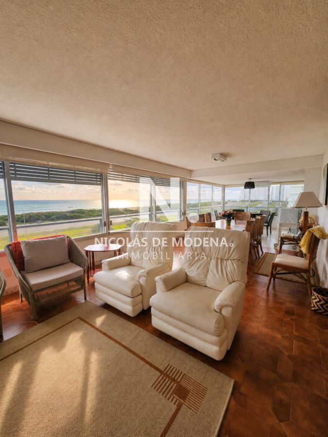 Foto de Vende apartamento de 3 dormitorios, con vista al mar en Edificio, imagen 4