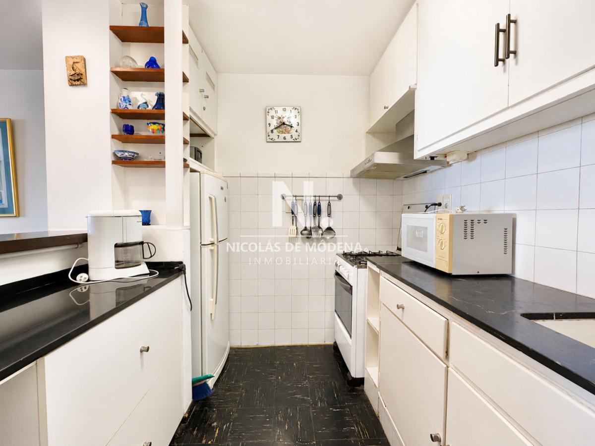 Foto de En venta en edificio Santos Dumont, apartamento de 1 dormitorio y medio en Punta del Este, imagen 1
