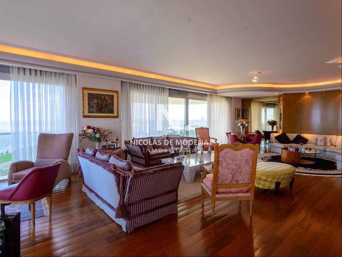 Foto de Apartamento de 4 Dormitorios en Edificio de Categoría, frente a Rambla, imagen 1