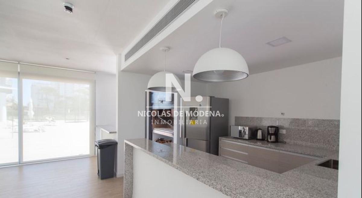 Foto de En venta apartamento de 1 dormitorio con gran espacio en Mansa, Punta, imagen 4