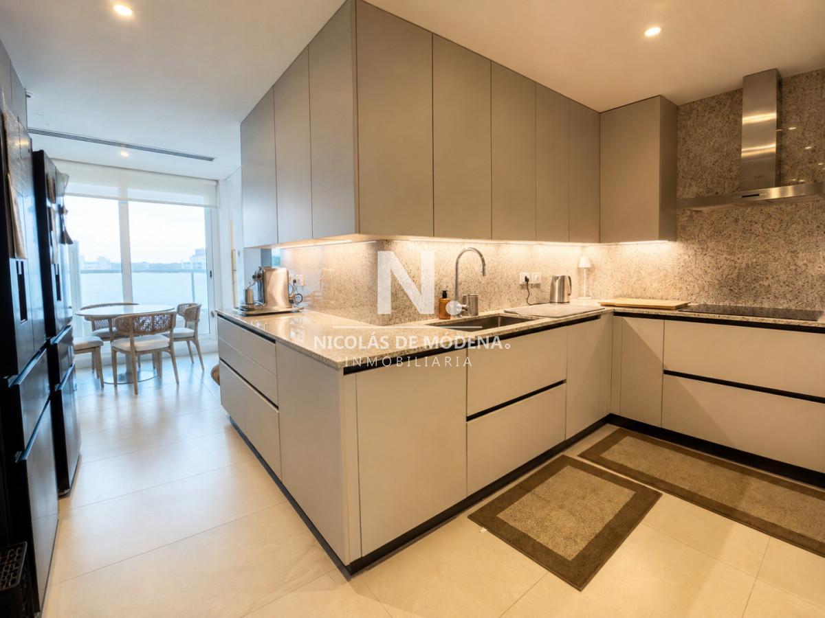 Foto de LE PARC III - EXCLUSIVO APARTAMENTO FRENTE AL MAR EN PLAYA BRAVA, imagen 2
