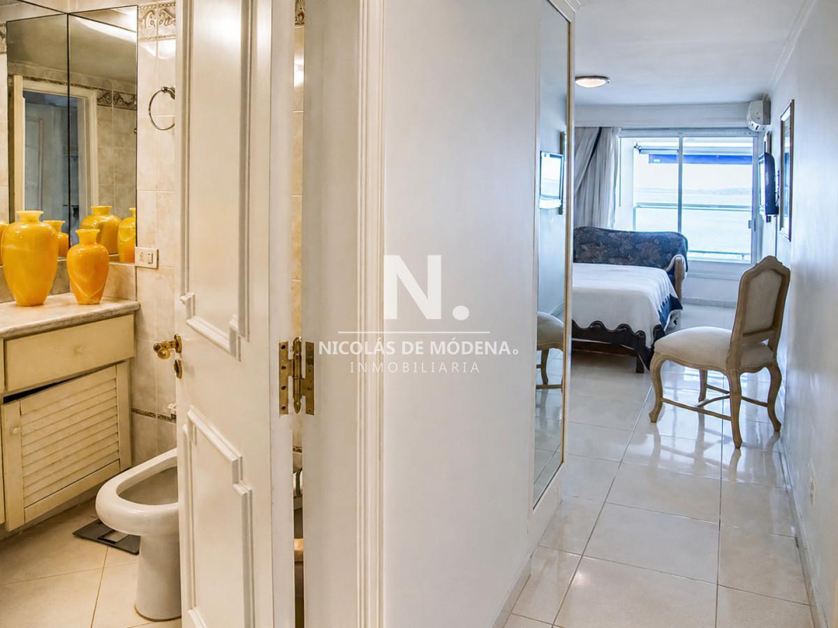 Foto de Hermoso Departamento en venta con vista al mar, primera fila, imagen 5