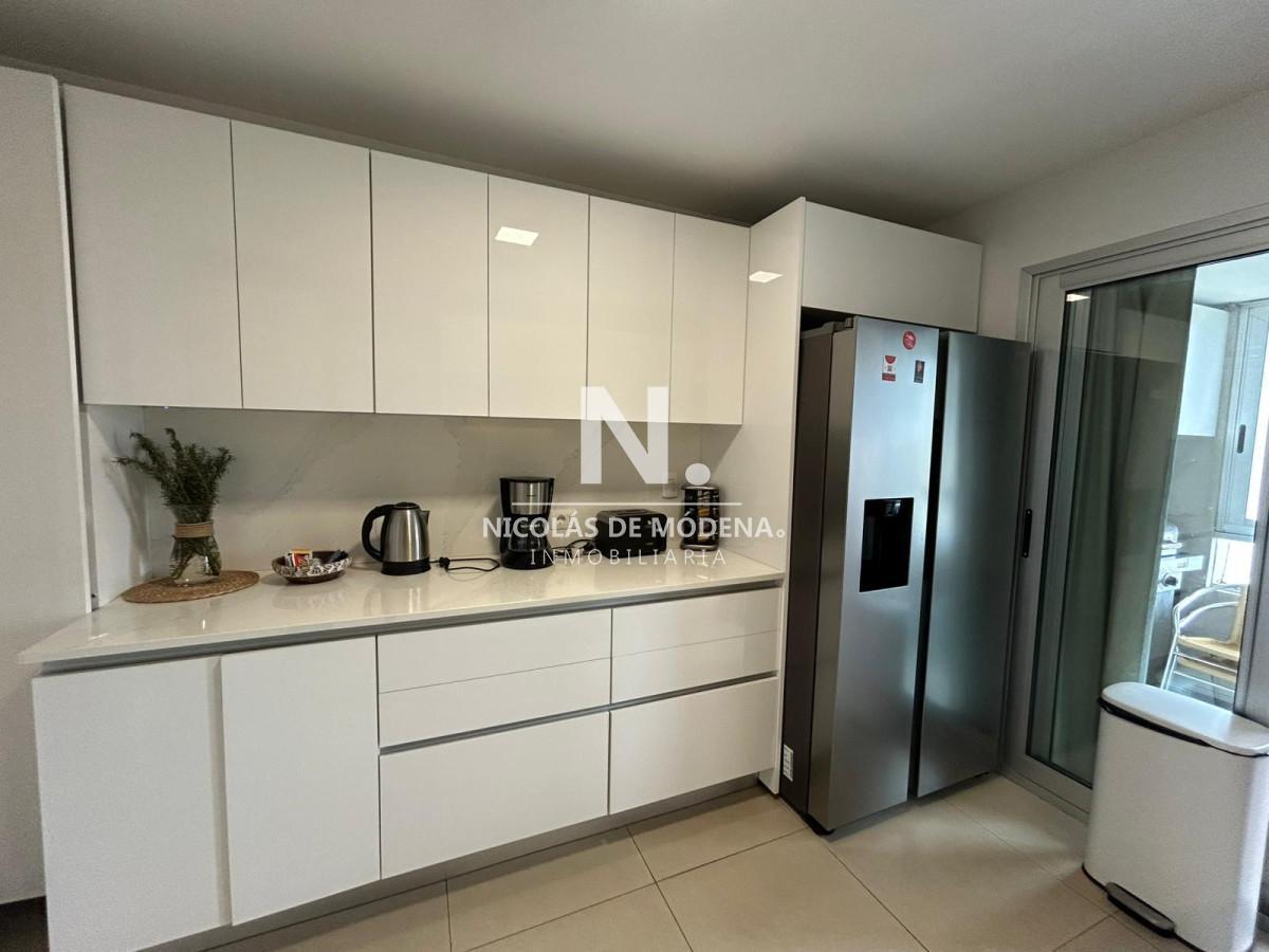 Foto de Alquila apartamento en Mansa, Punta del Este de 4 dormitorios., imagen 2