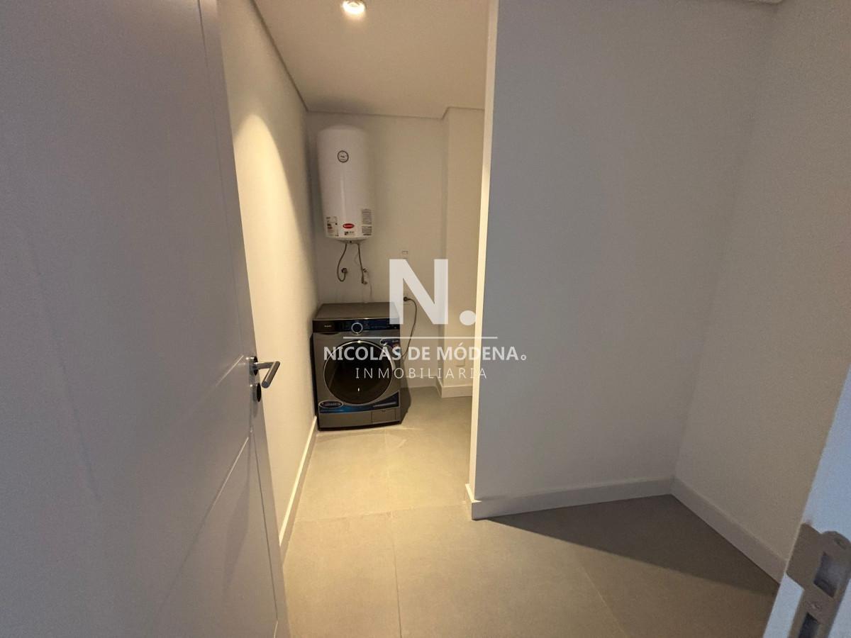 Foto de Vende apartamento en Manantiales frente al mar de 2 dormitorios., imagen 2