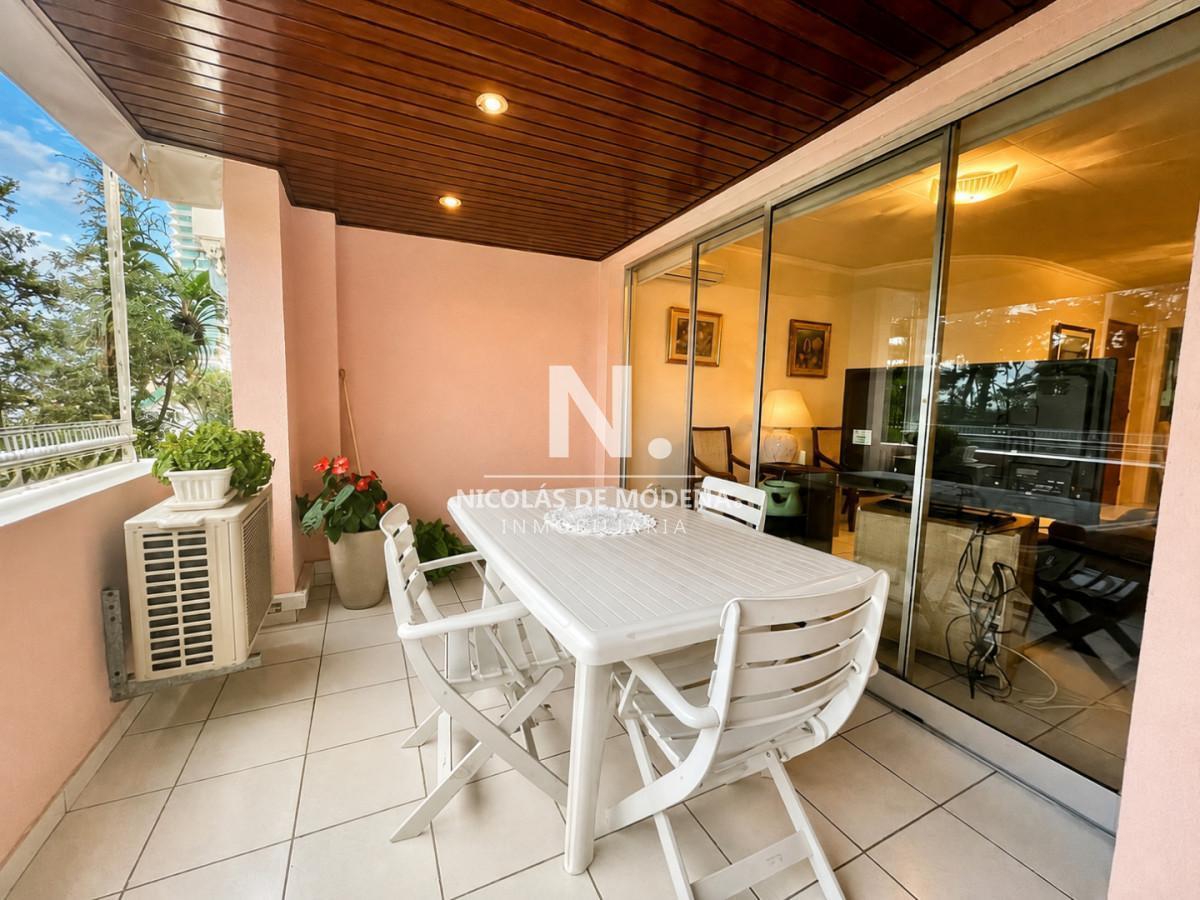 Foto de A mentros del mar en Mansa, vende apartamento de 3 dormitorios, imagen 1