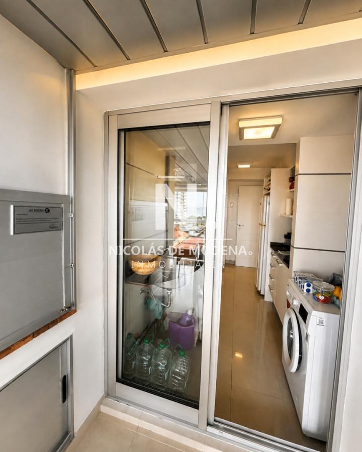 Foto de Vende Apartamento de 2 dormitorios con vista parcial al mar en Mansa, imagen 5