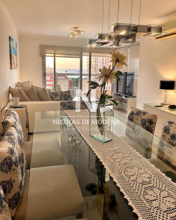 Foto de Vende Apartamento de 2 dormitorios con vista parcial al mar en Mansa, imagen 1