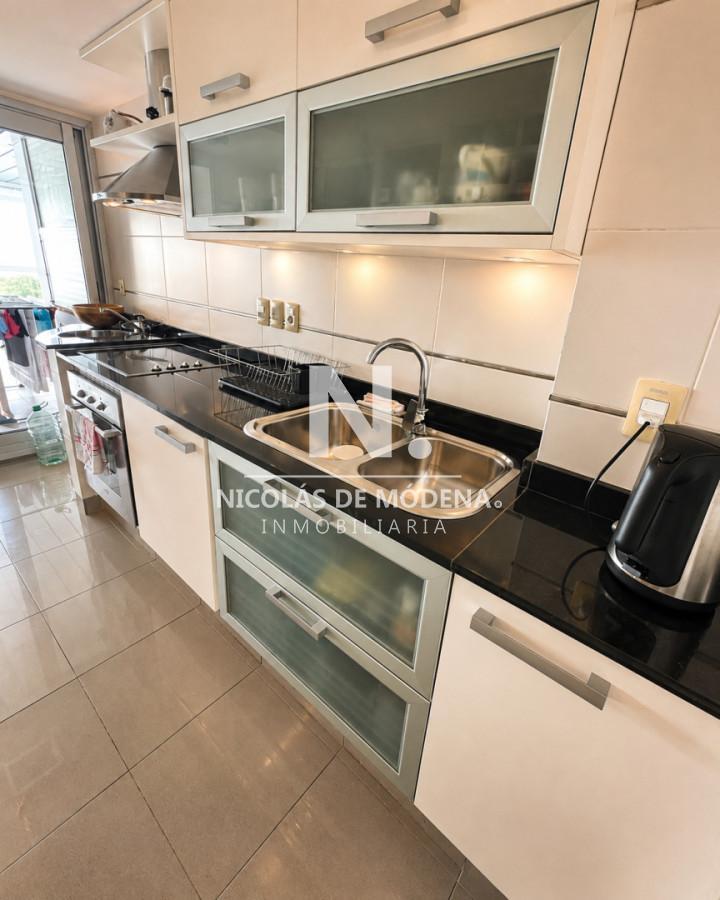 Foto de Vende Apartamento de 2 dormitorios con vista parcial al mar en Mansa, imagen 5