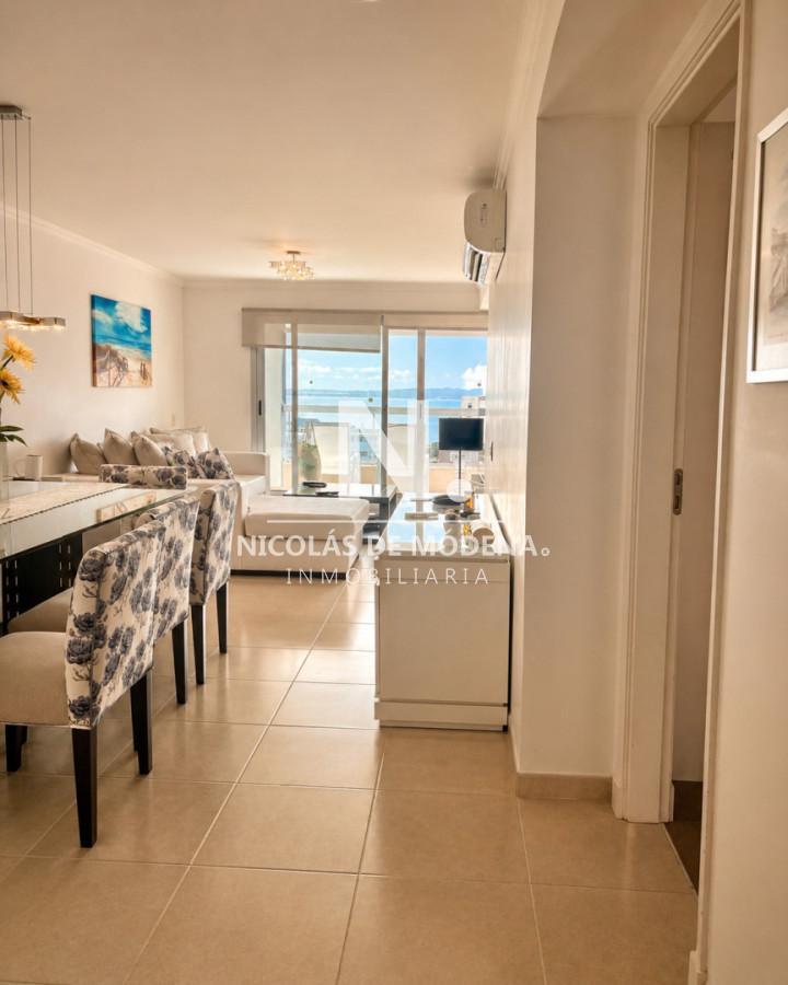 Foto de Vende Apartamento de 2 dormitorios con vista parcial al mar en Mansa, imagen 4