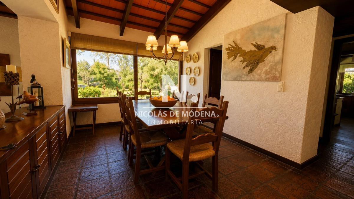 Foto de CASA EN VENTA 5 DORMITORIOS A 150 metros del mar-Pinares, imagen 1