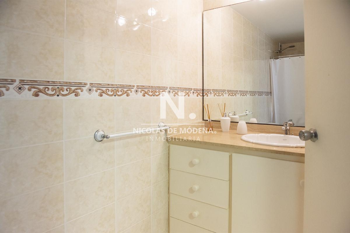 Foto de Departamento de 1 dormitorio y medio en venta en Peninsula, vista al, imagen 2