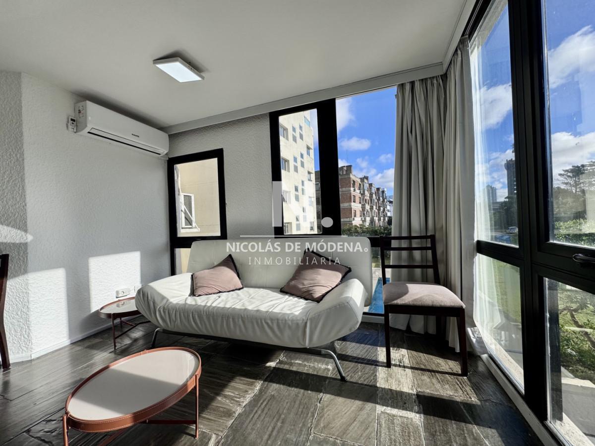 Foto de Apartamento de dos dormitorios en primera línea, Playa Brava, imagen 2