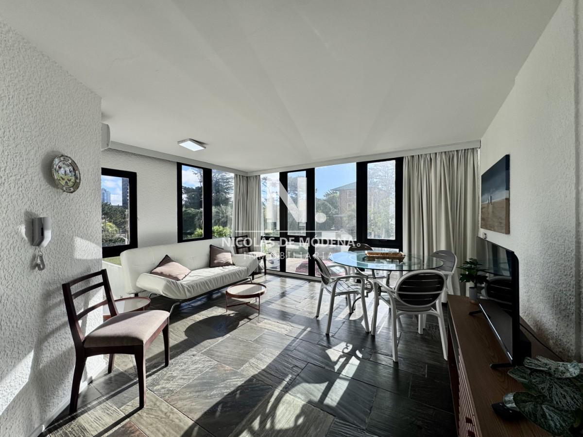Foto de Apartamento de dos dormitorios en primera línea, Playa Brava, imagen 3