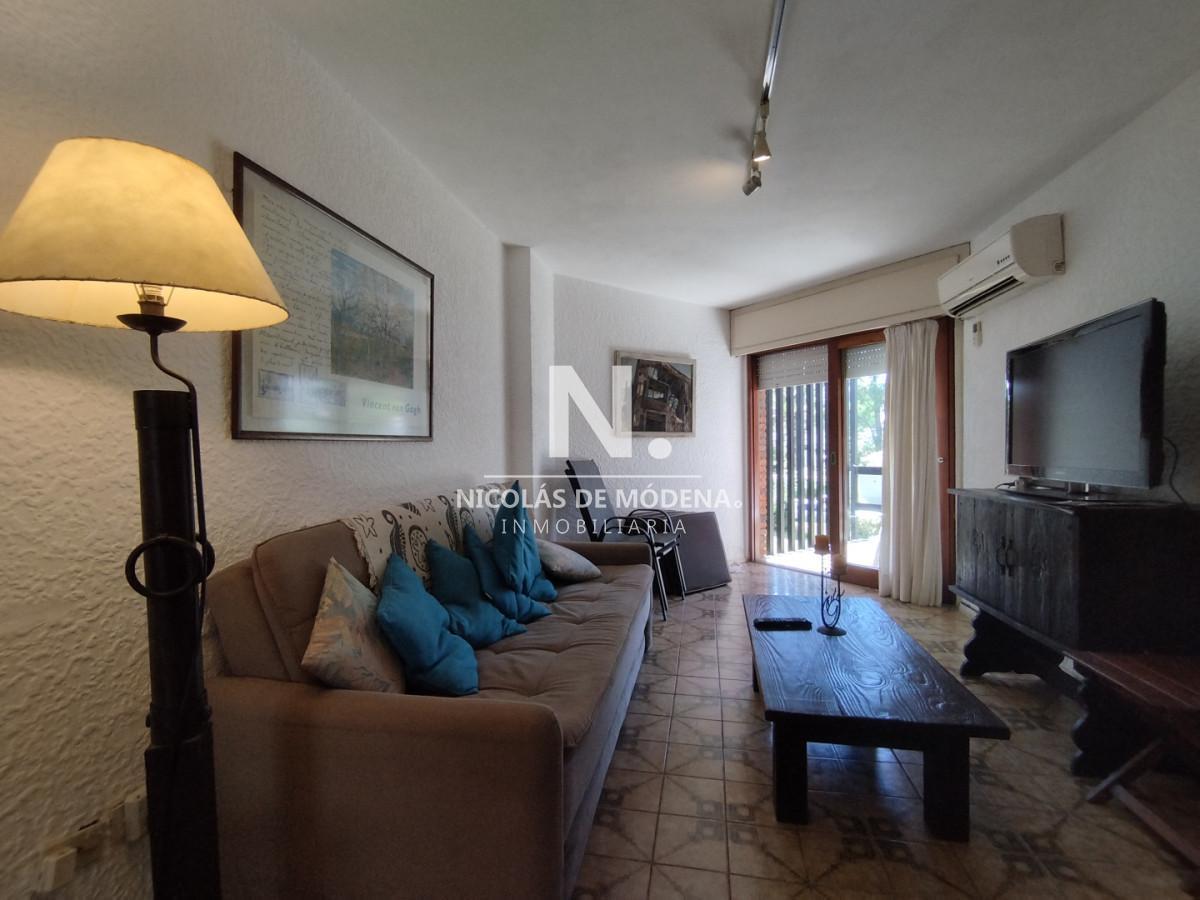Foto de Departamento de dos dormitorios en venta en Punta del Este, imagen 2