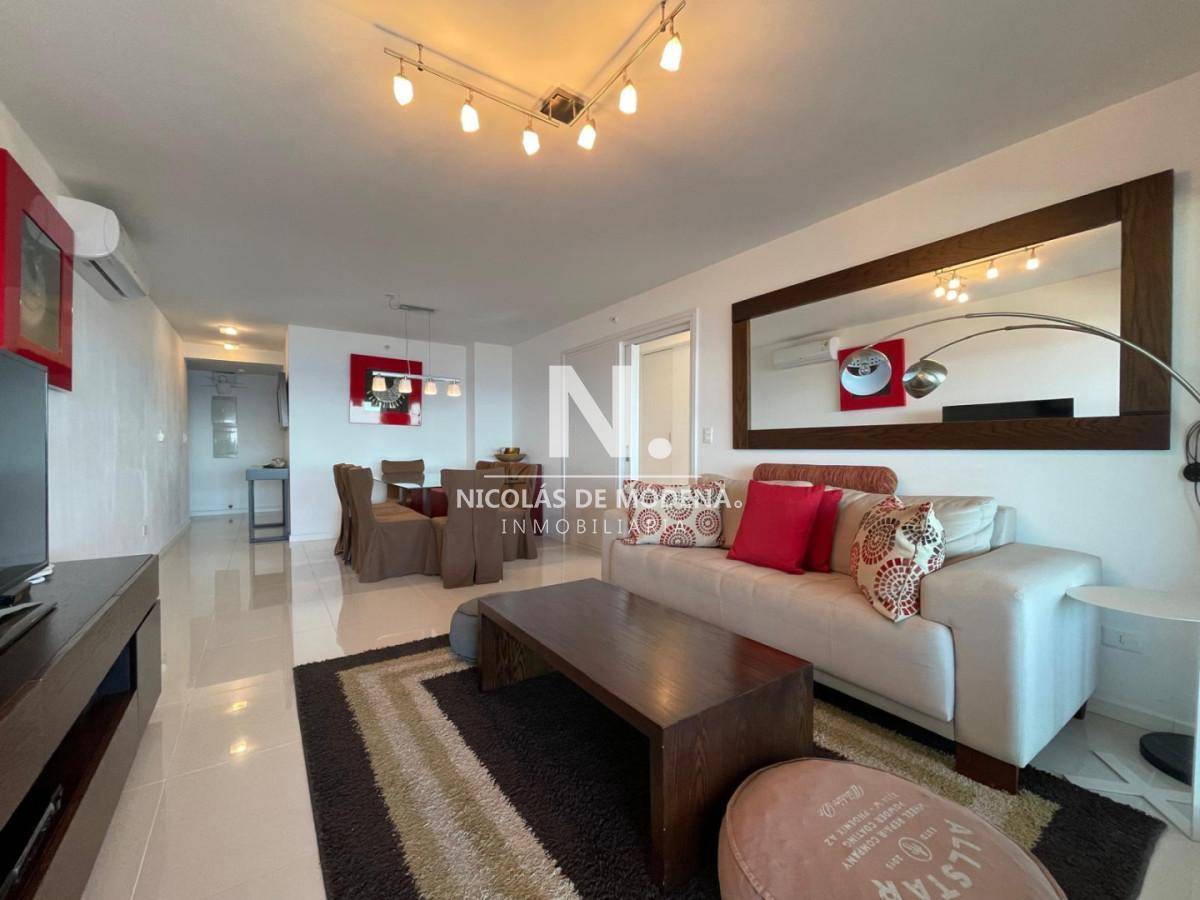 Foto de Apartamento en Punta del Este de 3 dormitorios en venta en PlayaBrava, imagen 3
