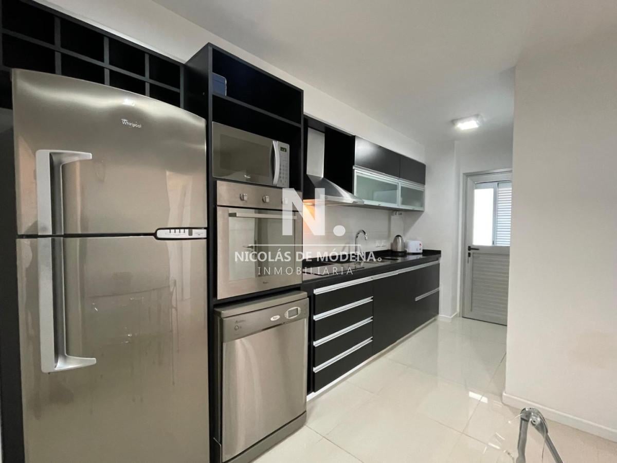 Foto de Apartamento en Punta del Este de 3 dormitorios en venta en PlayaBrava, imagen 3