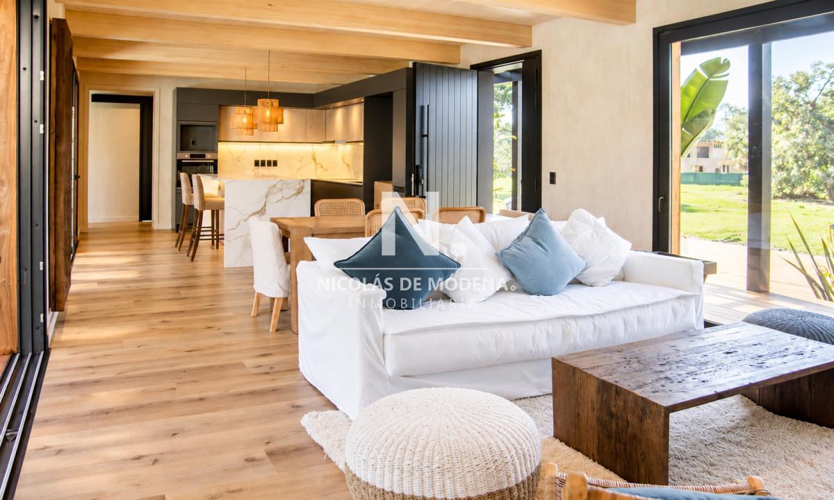 Foto de Hermosa casa de moderno diseño en venta en barrio privado Distrito 52, imagen 5