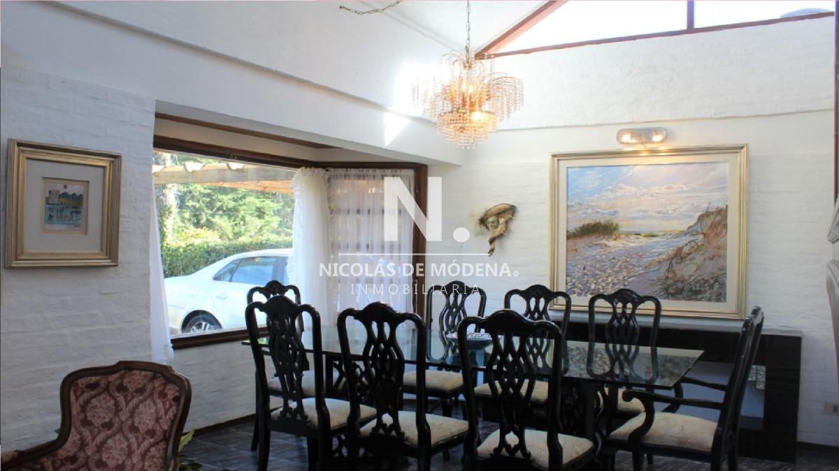 Foto de Casa en venta en playa Brava a solo 100 mts del mar. 4 dormitorios +, imagen 1